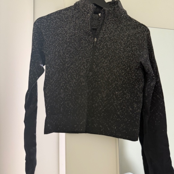 lululemon athletica Crop Black Jacket/ Hoodie - Picture 2 of 3